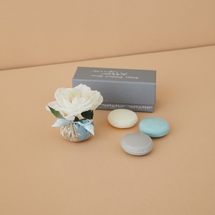 Parfumuota gėlė & macarons muiliukų rinkinys Lizette